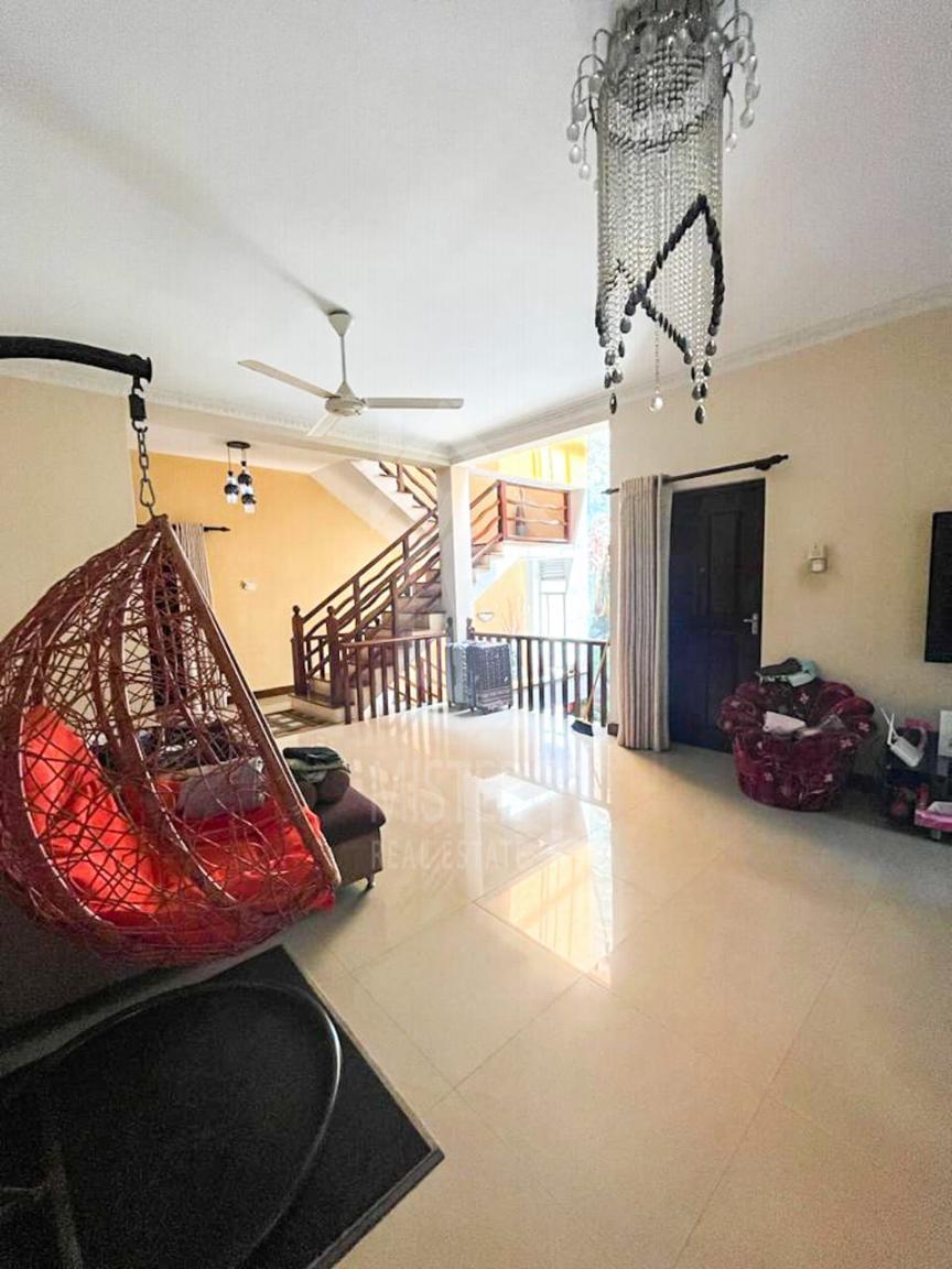 House For Sale In Rajagiriya- image 6