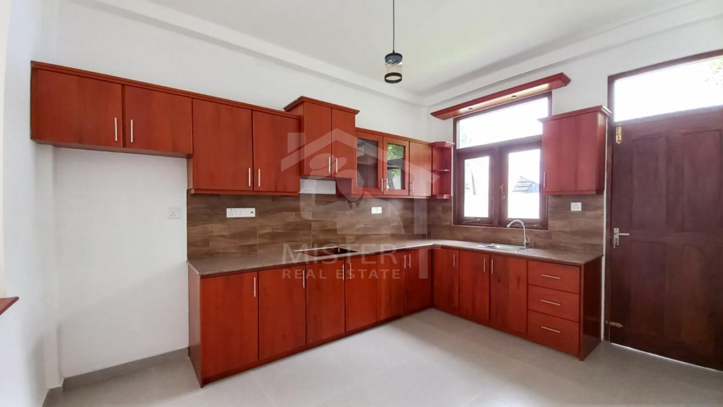 House for Sale in Malabe - image 6