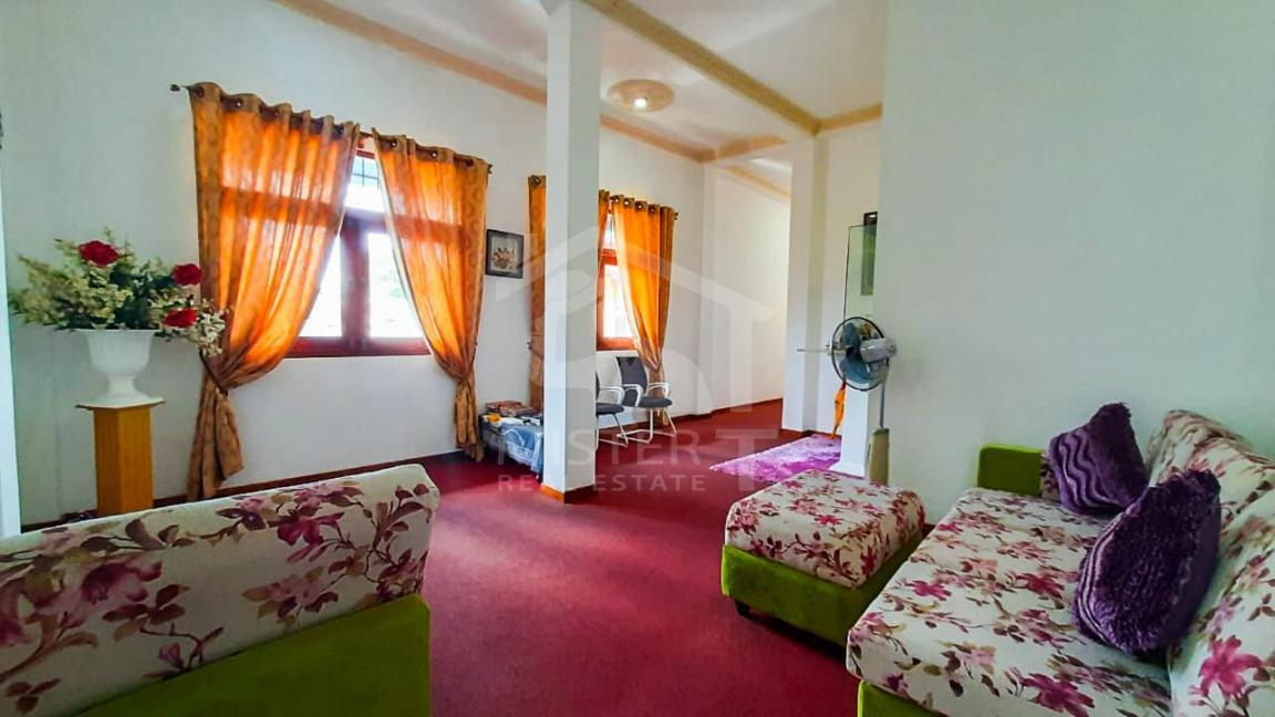 Luxury House with Pool for Sale in Thalawathugoda- image 6