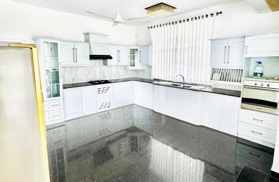 House for Sale in Battaramulla- image 6