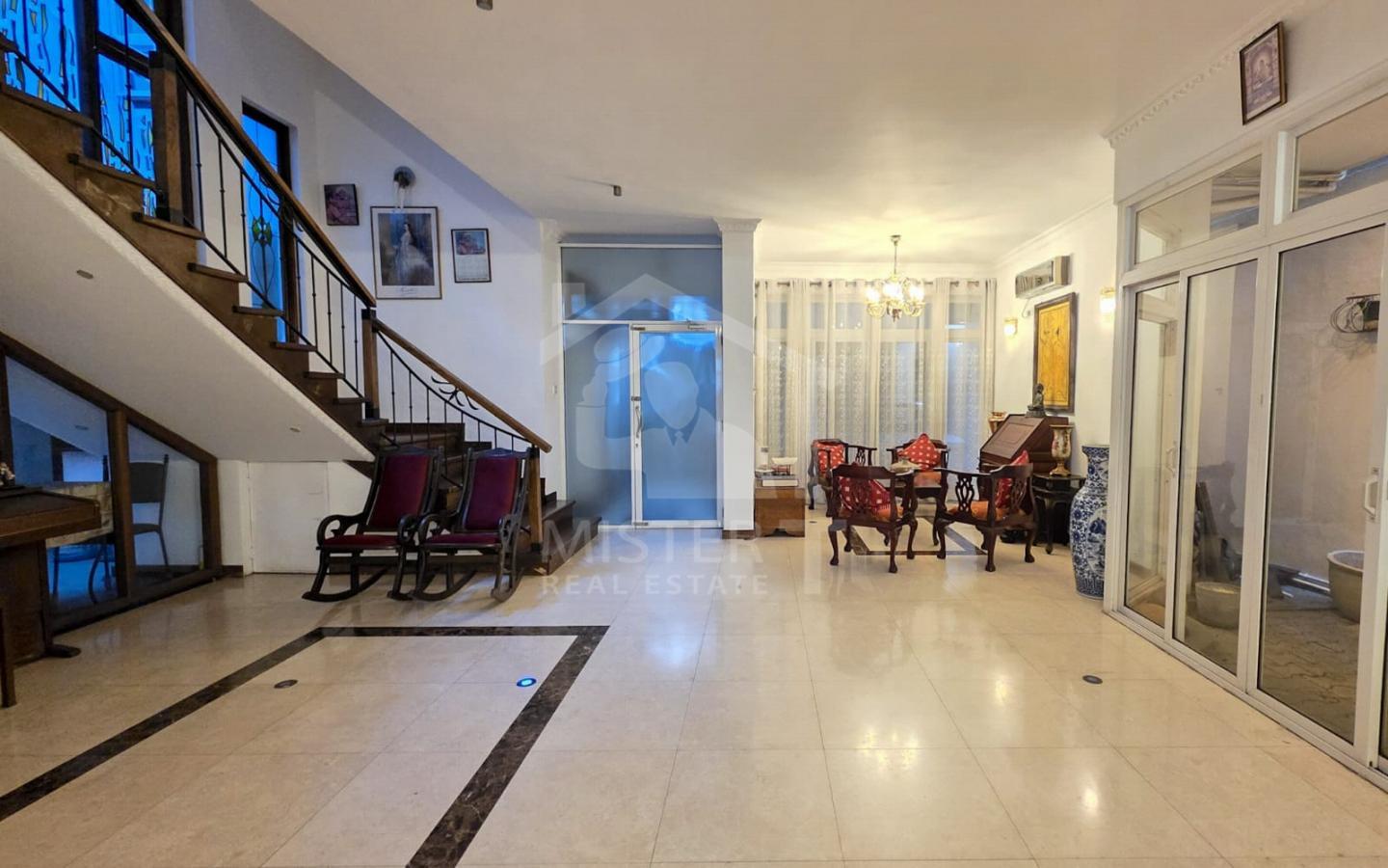 Luxury House for Sale in Colombo 07- image 6