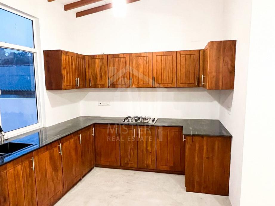 House For Sale In Kahathuduwa- image 7