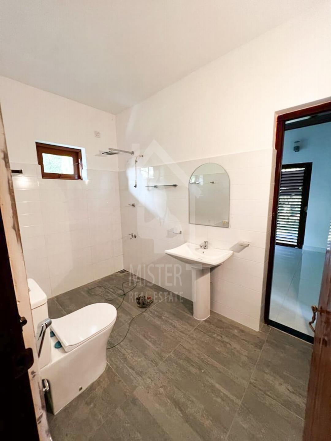 House for Sale in Kiribathgoda- image 7