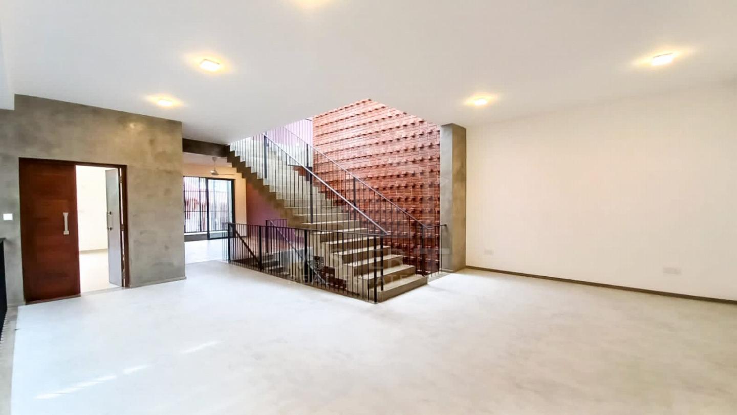 Luxury House for Sale in Thalawathugoda- image 7