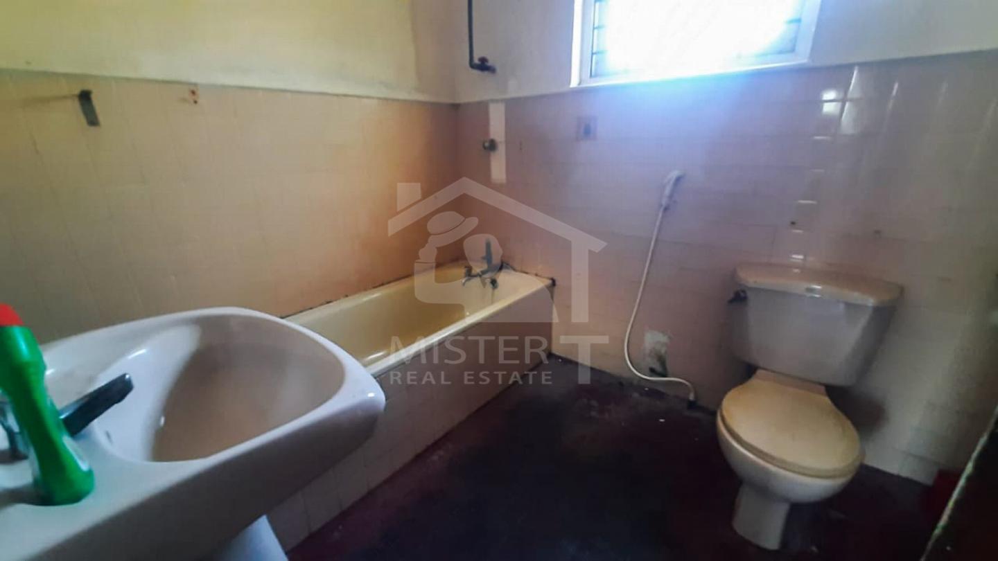 House for Sale in Colombo 06- image 7