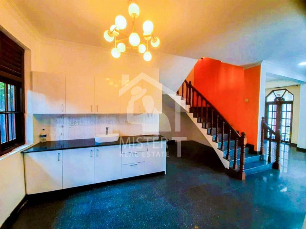 House for Sale in Colombo 05- image 7