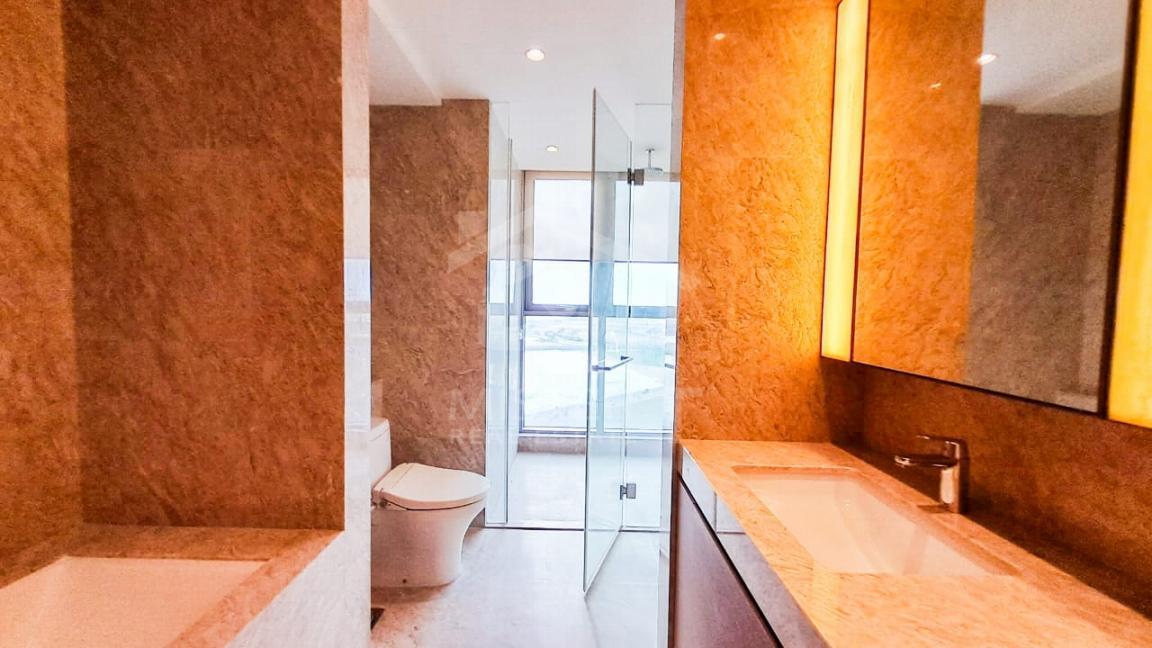 Apartment for Sale at The Residences, Colombo 02- image 7