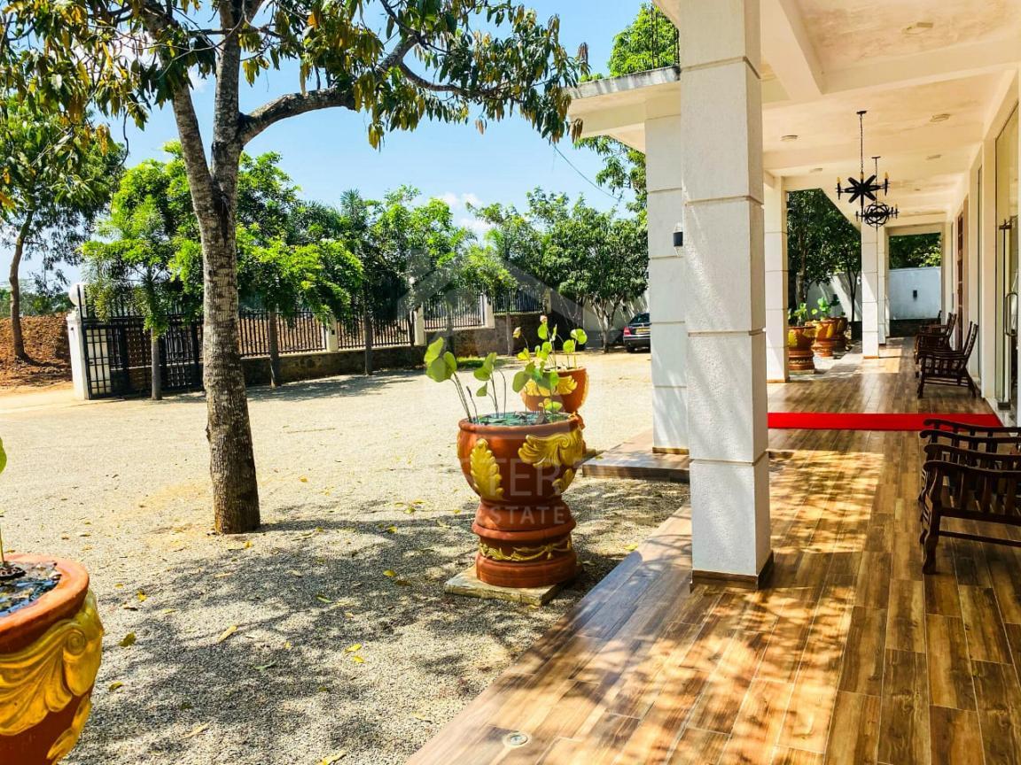 Commercial Property for Sale in Kataragama- image 7