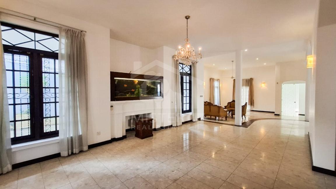 House for Sale in Thalahena- image 7