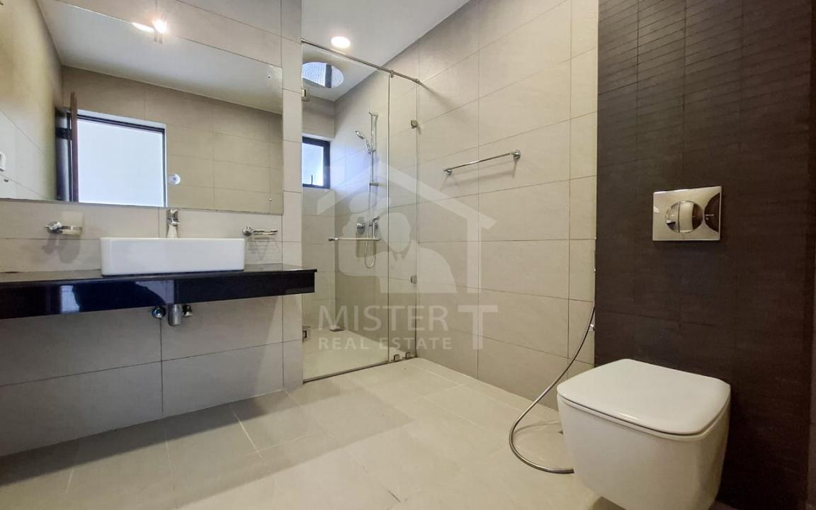 Apartment for Sale at Park Heights, Colombo 05- image 7