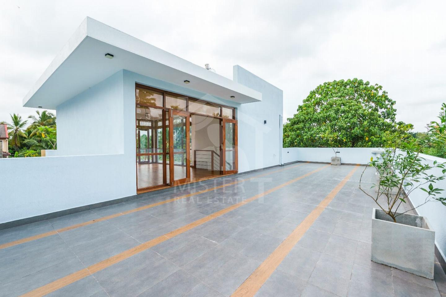 Luxury House for Sale in Kesbewa- image 8