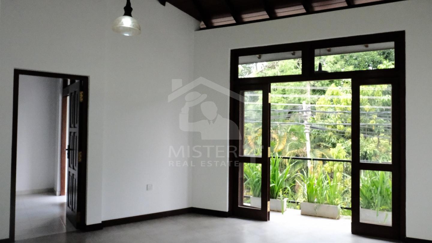 House for Sale in Thalawathugoda- image 9