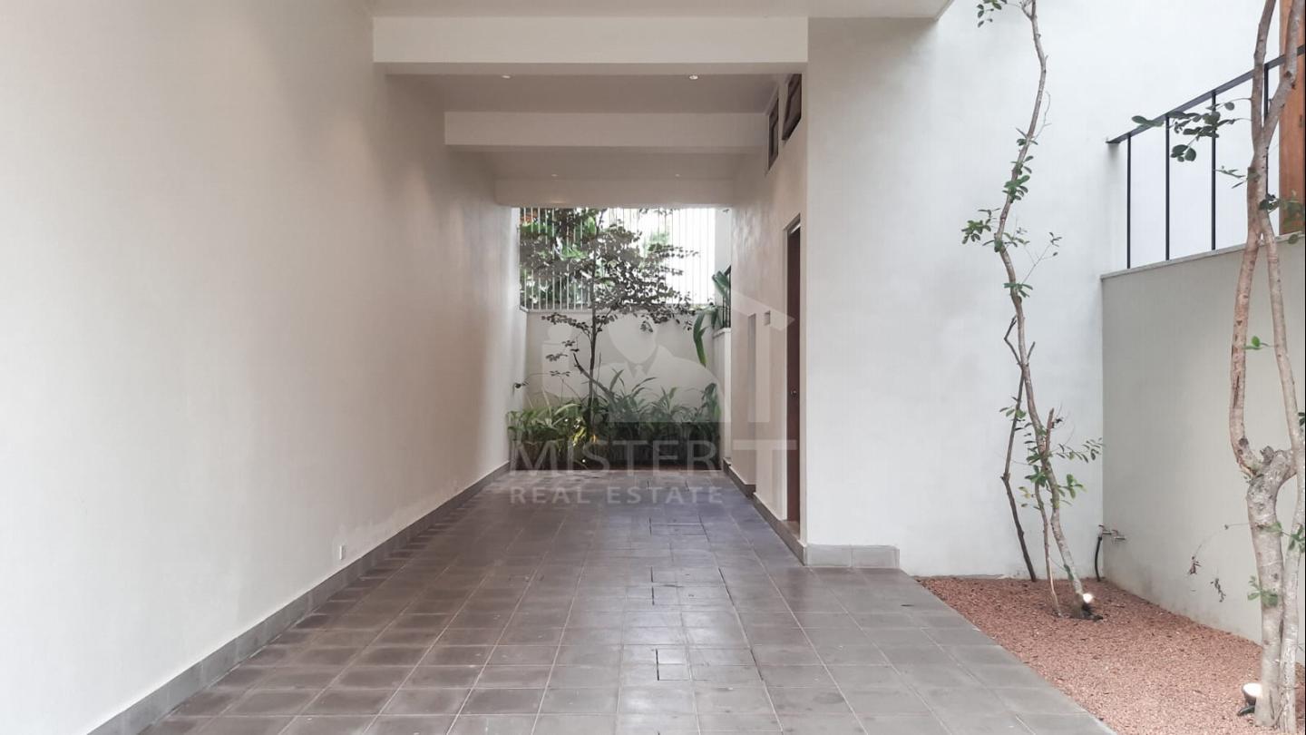 Luxury House for Sale in Malabe- image 9