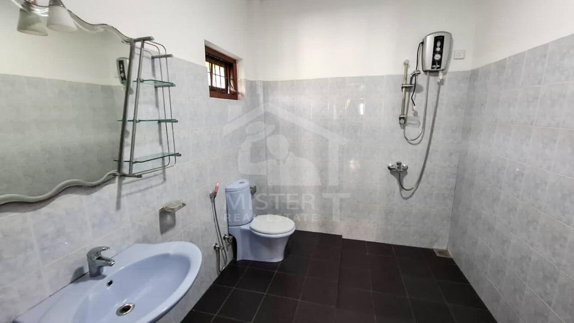 House for Sale in Thalawathugoda- image 9