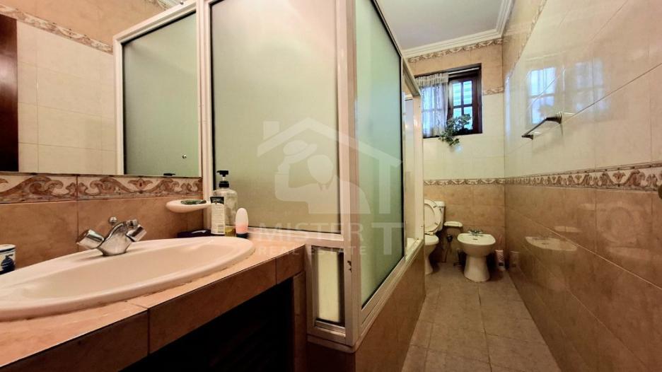 House for Sale in Colombo 07- image 9