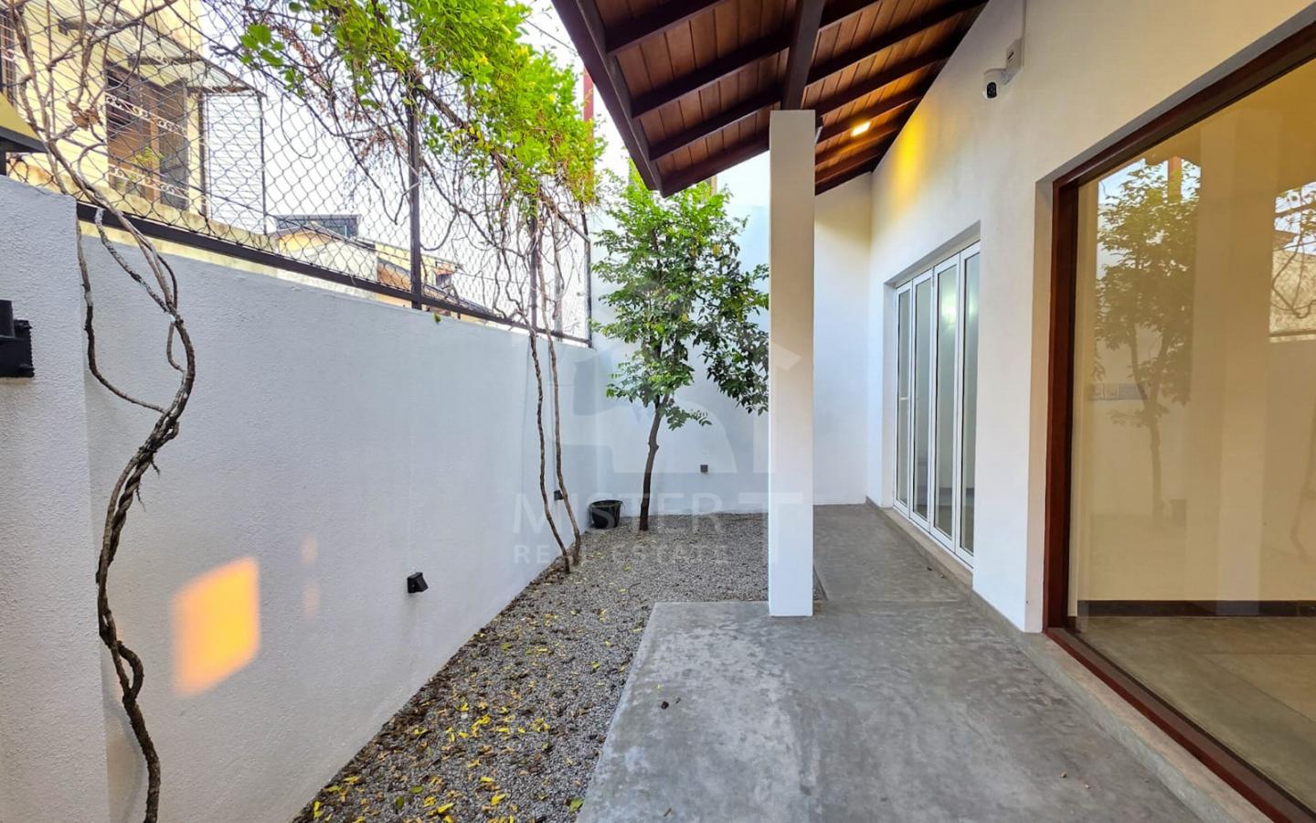 House for Sale in Dehiwala- image 9