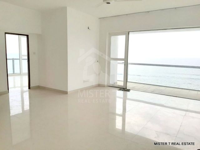 Apartment For Sale in Colombo 04- image 1