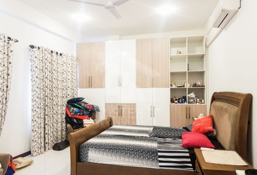  Apartment for Sale in Colombo 08- image 3