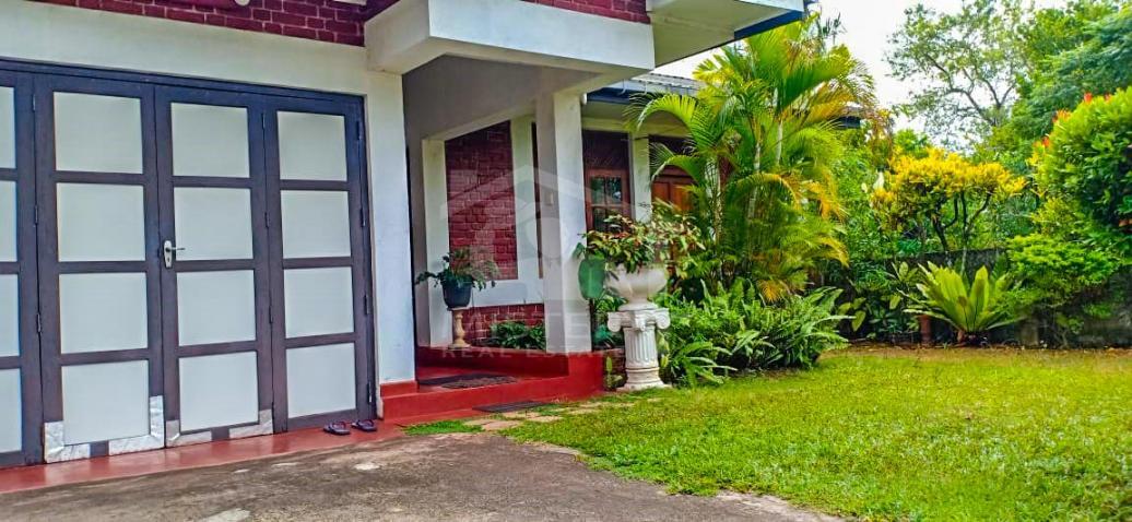 House for Sale in Kottawa- image 1