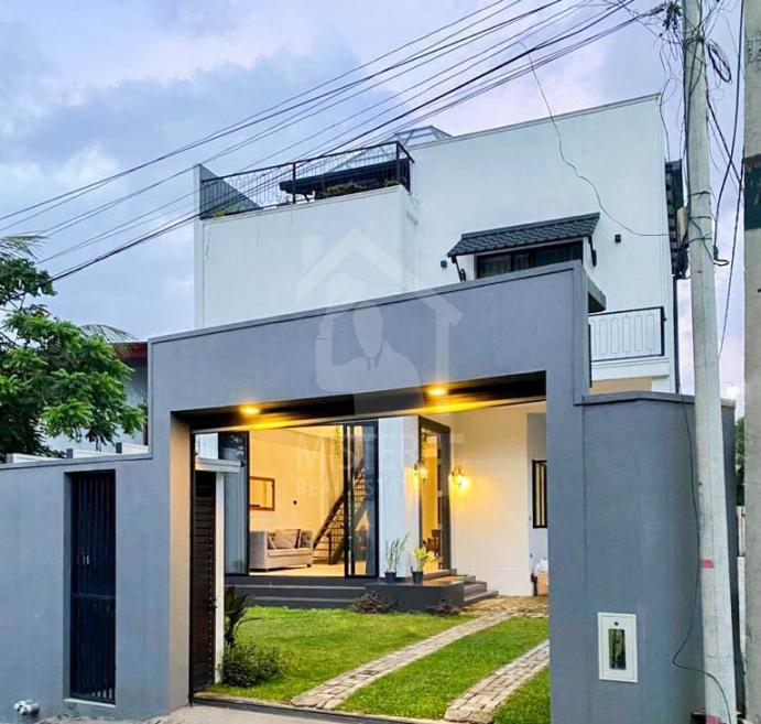 House for Sale in Nugegoda- image 1