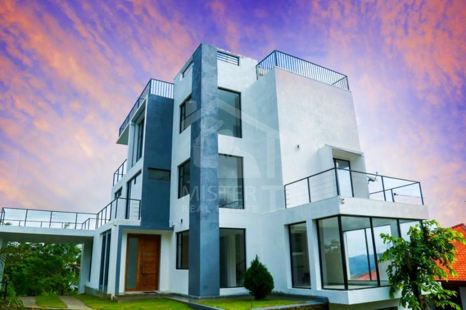 House for Sale in Kandy - image 1