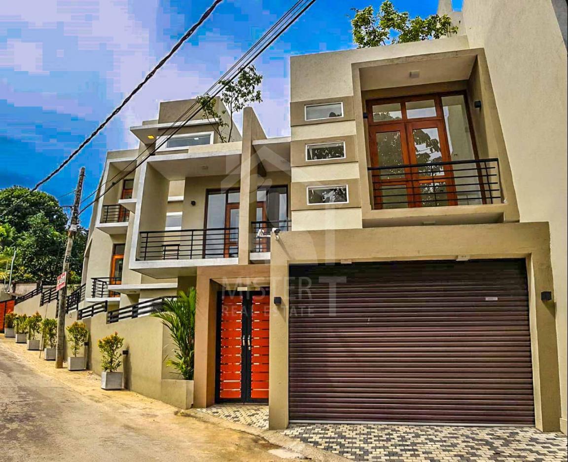House for Sale in Kandy- image 1