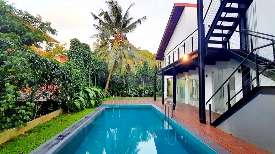 House for Sale in Hokandara - image 1