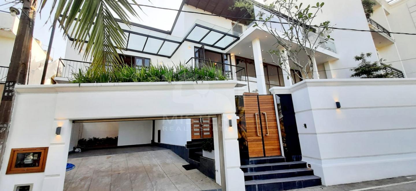  Luxury Architect Designed House for Sale in Kotte- image 1