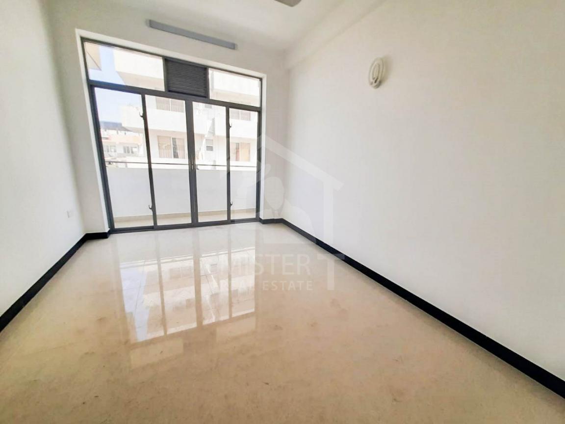 Apartment for Sale in Colombo - image 2