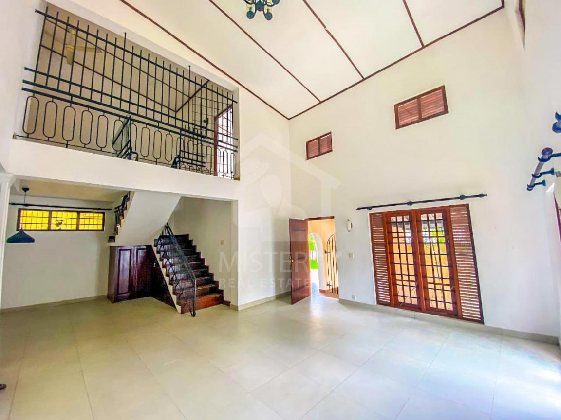 House for Sale in Boralesgamuwa- image 2