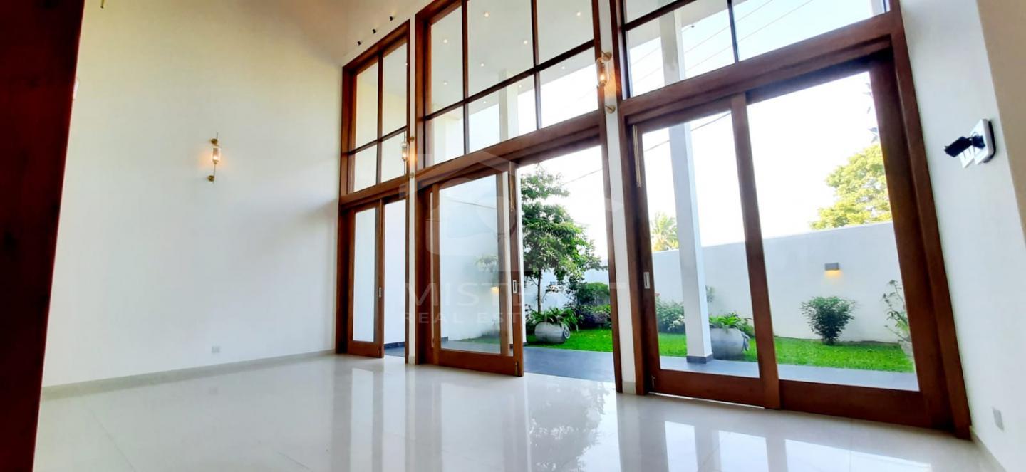  Luxury Architect Designed House for Sale in Kotte- image 2