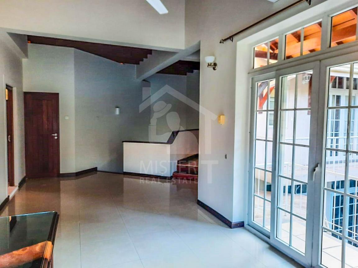 House for Sale in Colombo- image 4