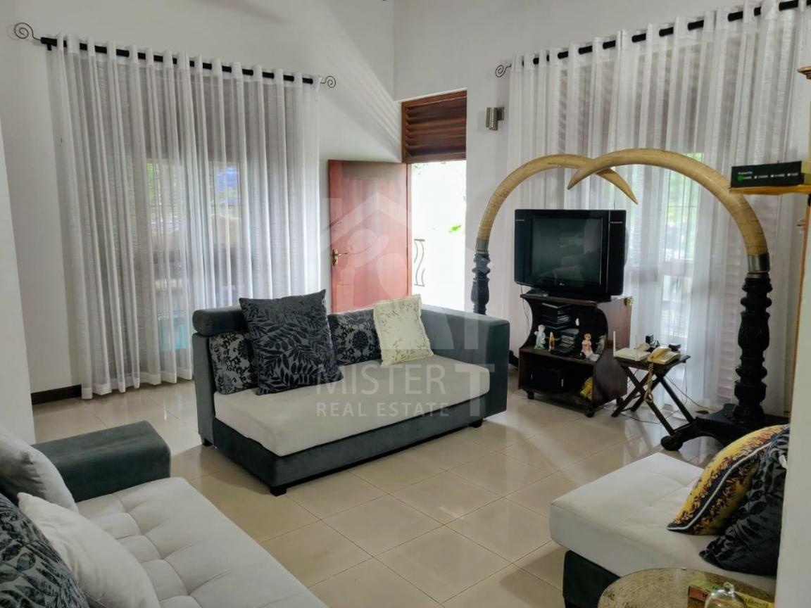 House for Sale in Boralesgamuwa - image 4