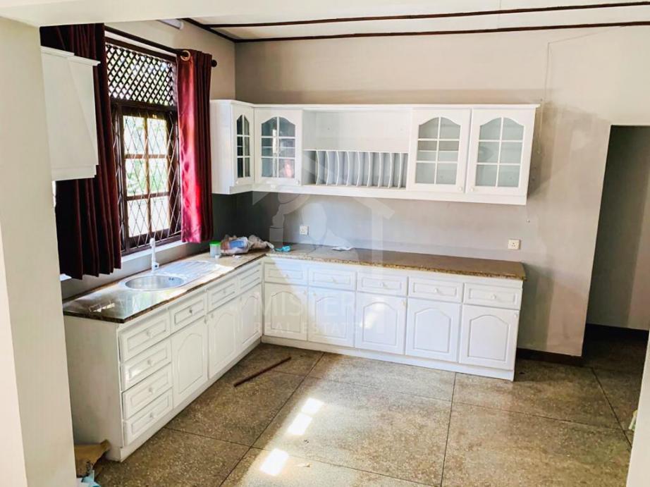 House for Sale in Battaramulla - image 4