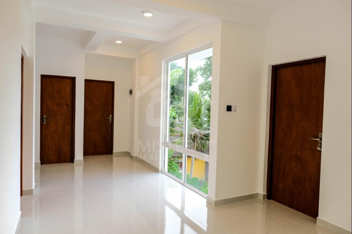 House for Sale in Battaramulla- image 5