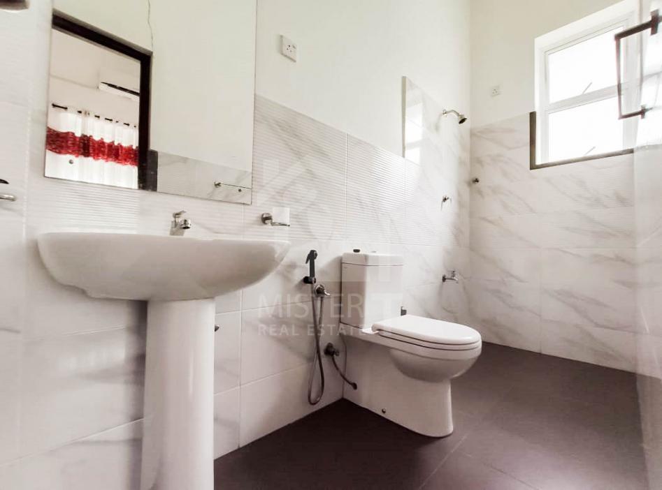 Apartment for Sale in Rajagiriya- image 5