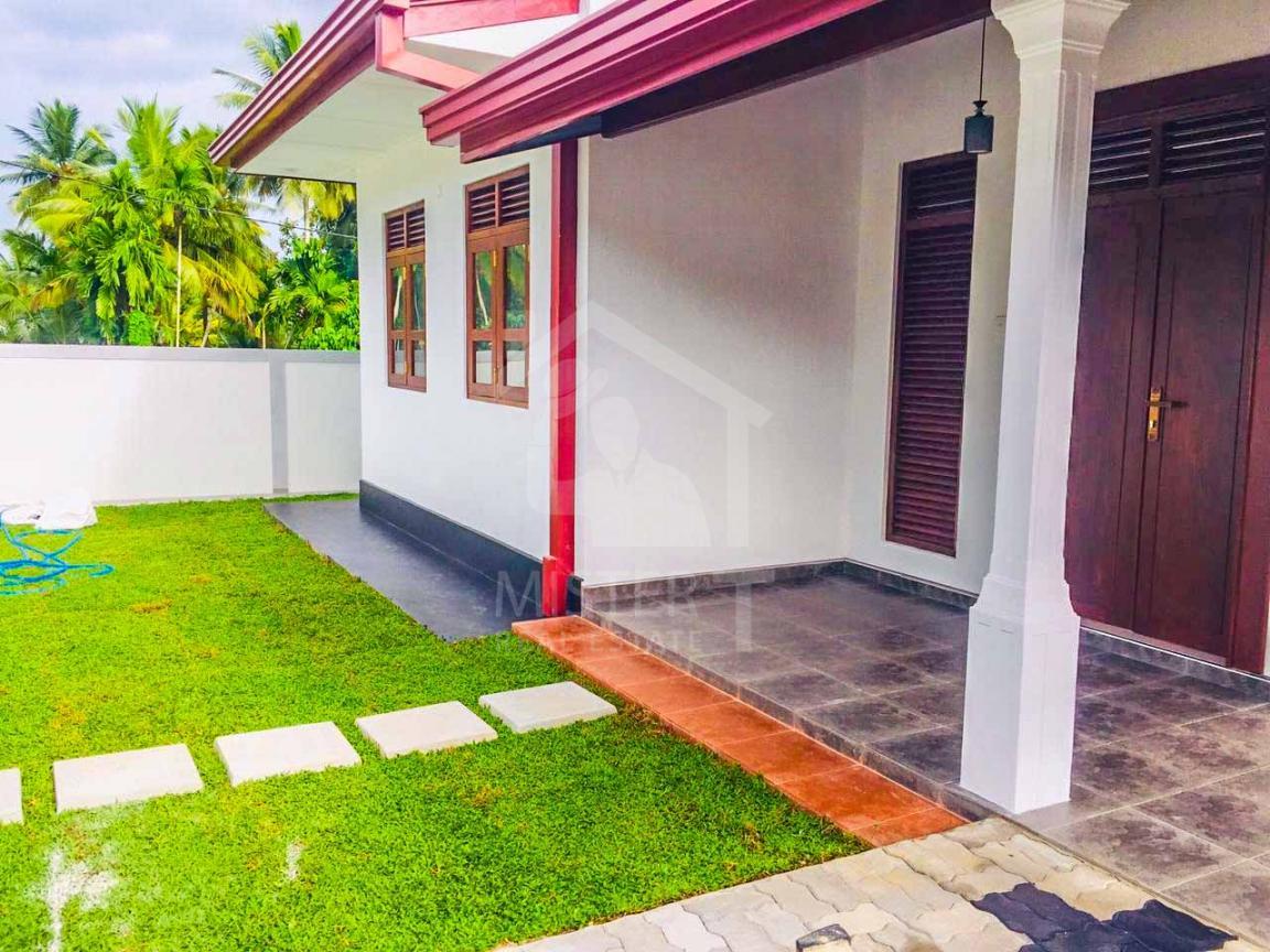 House for Sale in Homagama- image 5