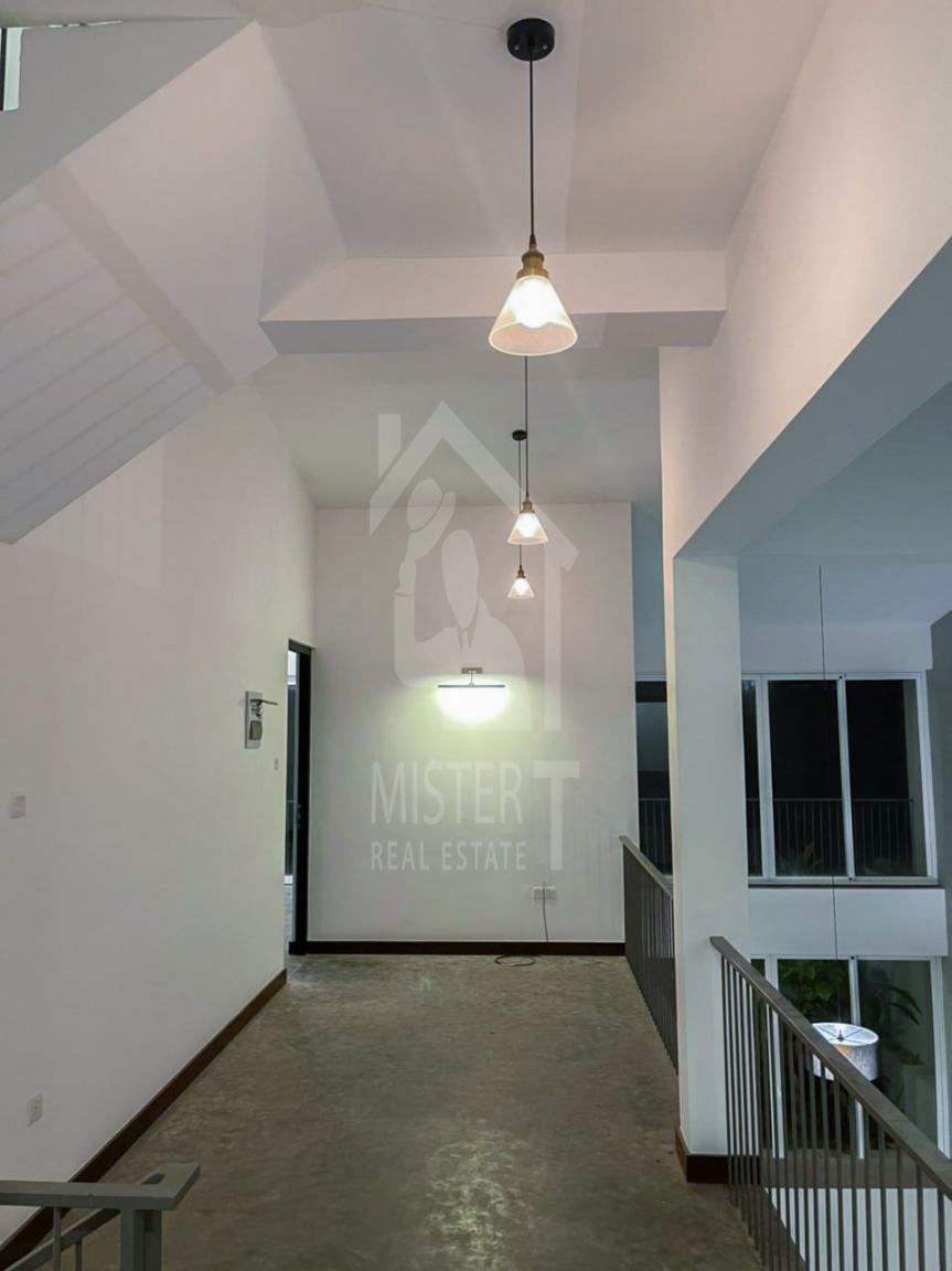 House for Sale In Pelawatta - image 5