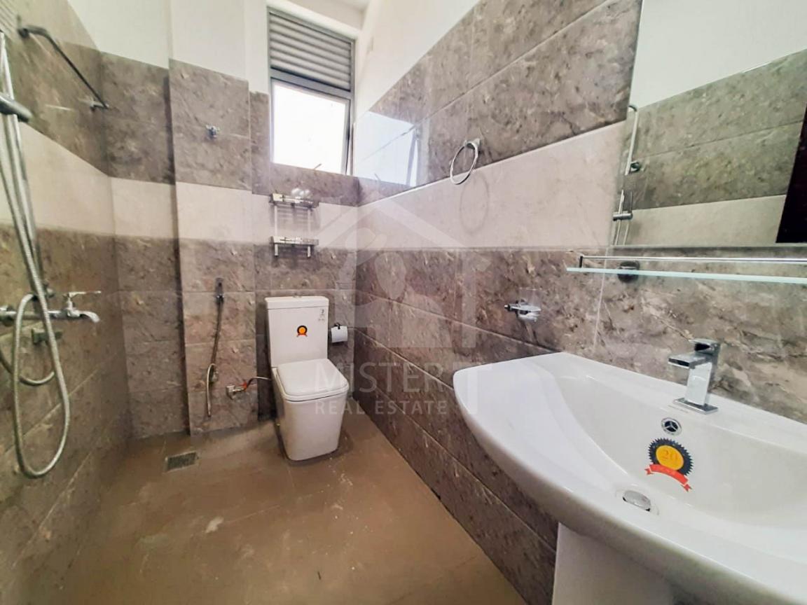 Apartment for Sale in Colombo - image 6