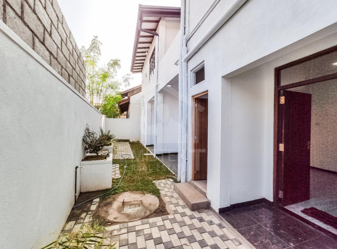 House for Sale in Kandana- image 6