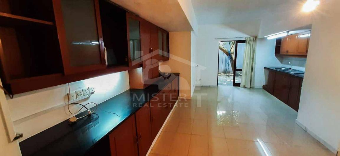 House for Sale in Colombo - image 6
