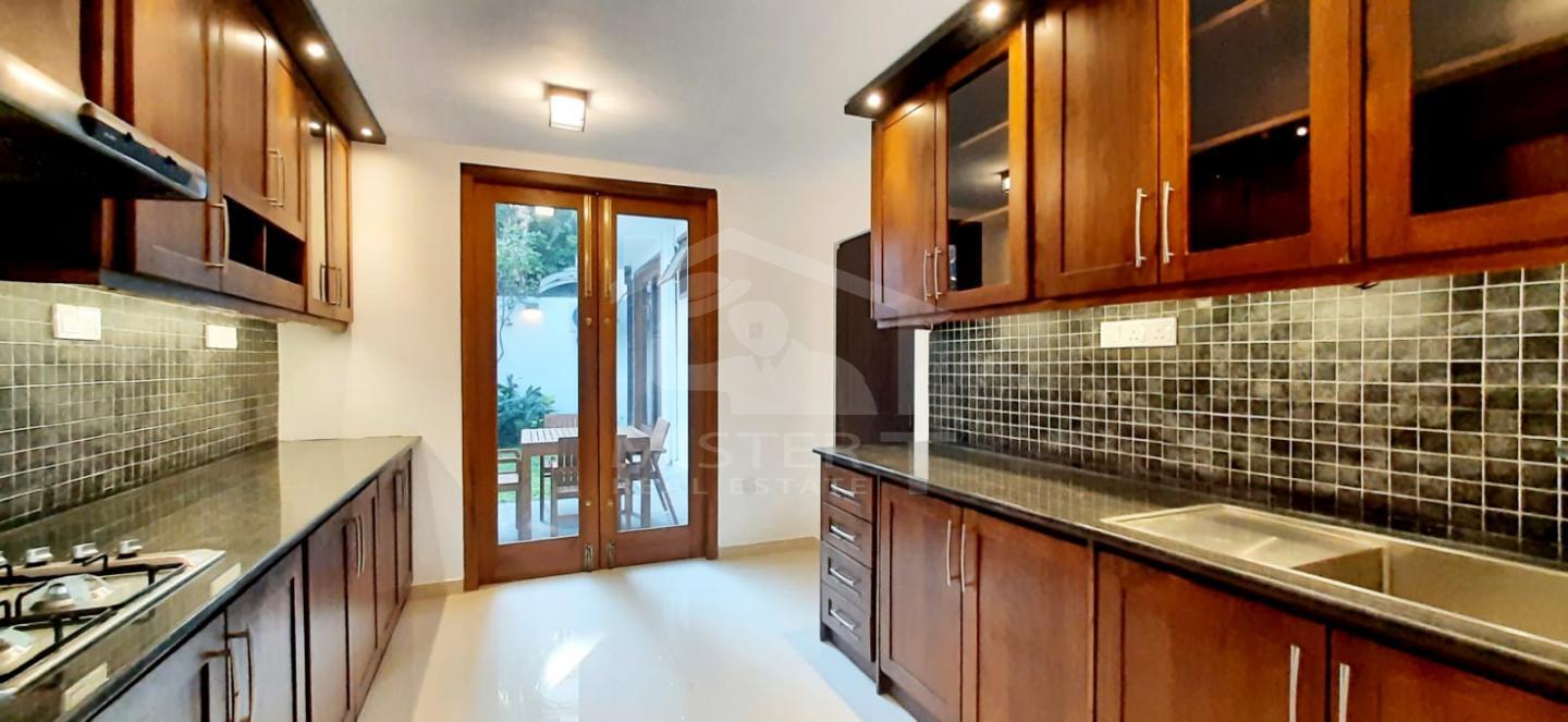  Luxury Architect Designed House for Sale in Kotte- image 6