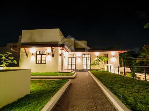 House for Sale in Battaramulla- image 7