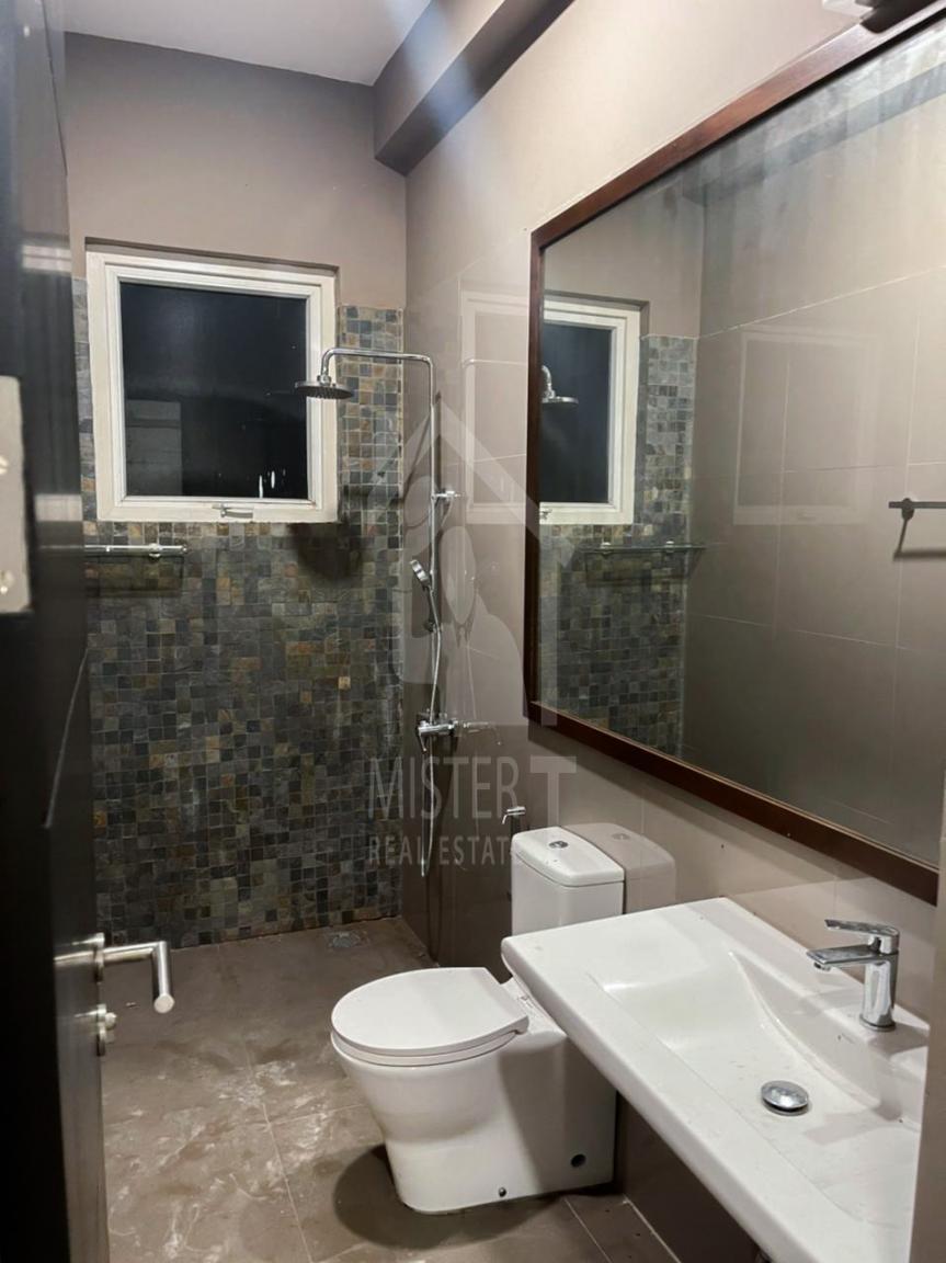 House for Sale In Pelawatta - image 8