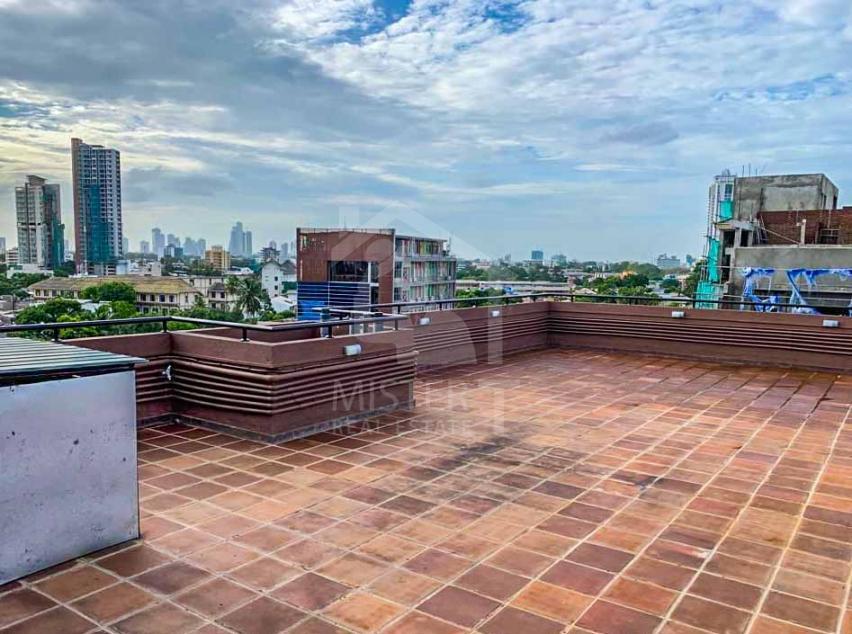 Private Apartment for Sale in Colombo 05- image 8