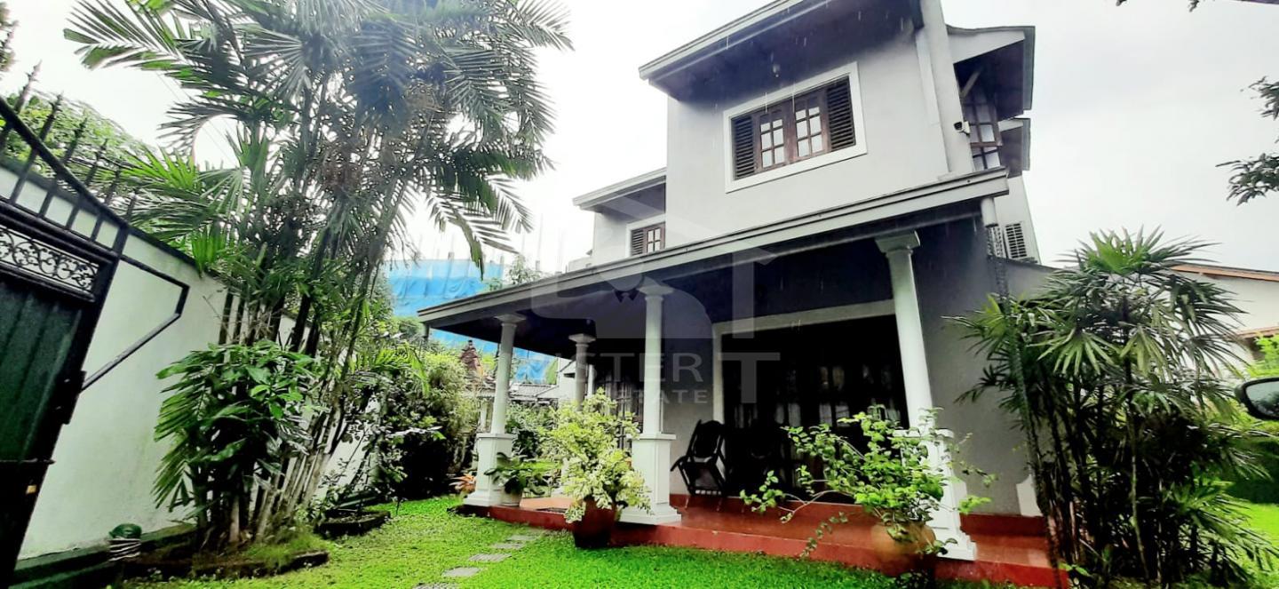 House for Sale in Battaramulla- image 1