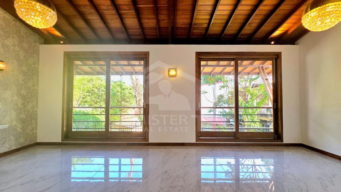 Luxury House for sale in Battaramulla- image 4