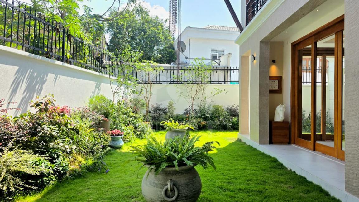 Luxury House for sale in Battaramulla- image 9