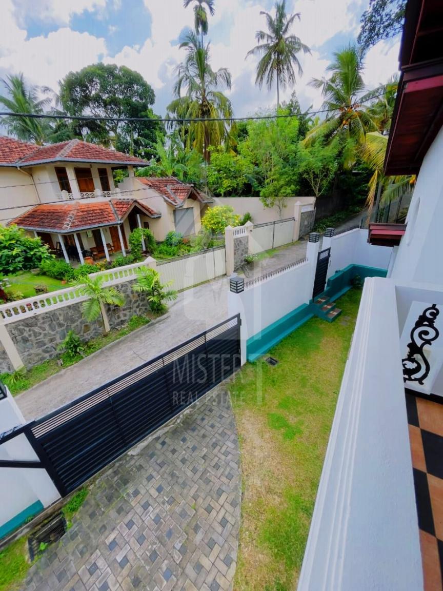 House For Sale in Malabe - image 10