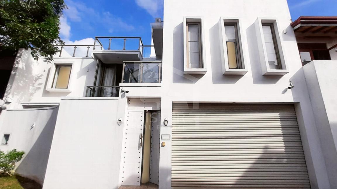 House for Sale in Rajagiriya - image 1